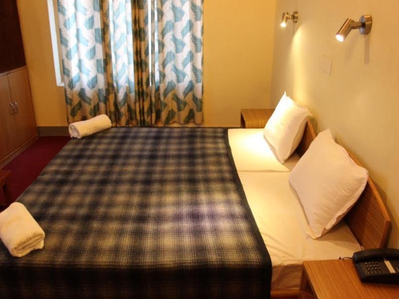 Hotel Lonchay Residency 레 외부 사진